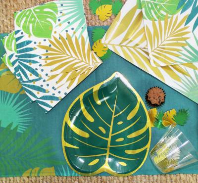 Image of jungle and safari party supplies