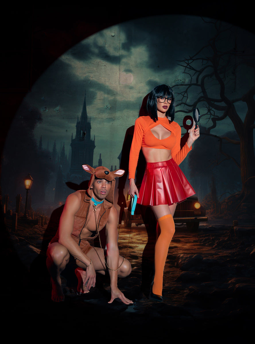 Mystery Solving Baddie Sexy Womens Velma Scooby Doo Costume - Lifestyle Image 4
